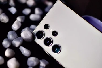 Трио Samsung Galaxy S24 обошло Galaxy S23, а Galaxy Z провалились