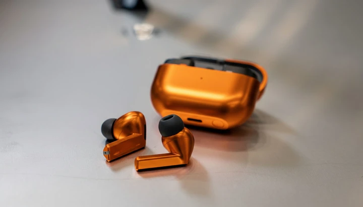 Цены и секретная расцветка серии Samsung Galaxy Buds 4 за месяц до анонса