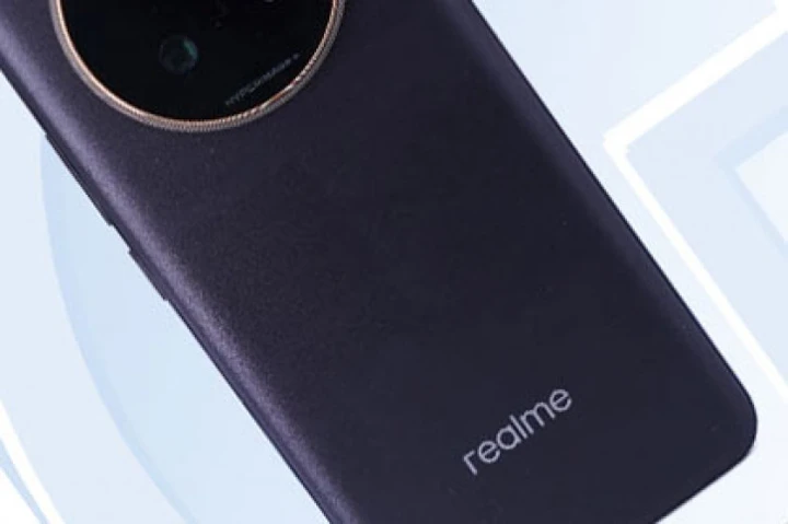 Дизайн Realme 13 Pro+ полностью раскрыт живыми фото из базы TENAA