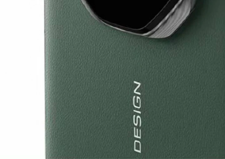 Две дополнительные расцветки Huawei Mate XT раскрыты постерами