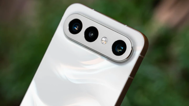 Эксклюзив! Неанонсированный Vivo X300 FE уже можно купить в DNS: цены