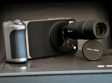 Фоточехол и съёмный объектив для Vivo X300 Pro появились в России: цены