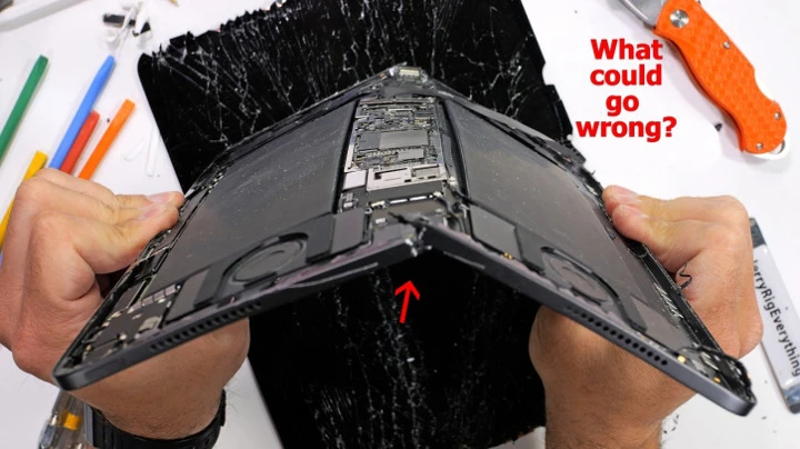 Где тонко, там и ломается! iPad Pro на М4 был уничтожен на видео