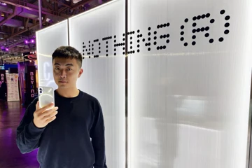 Глава Nothing критикует AI и раскладушки в предсказаниях на 2025 год