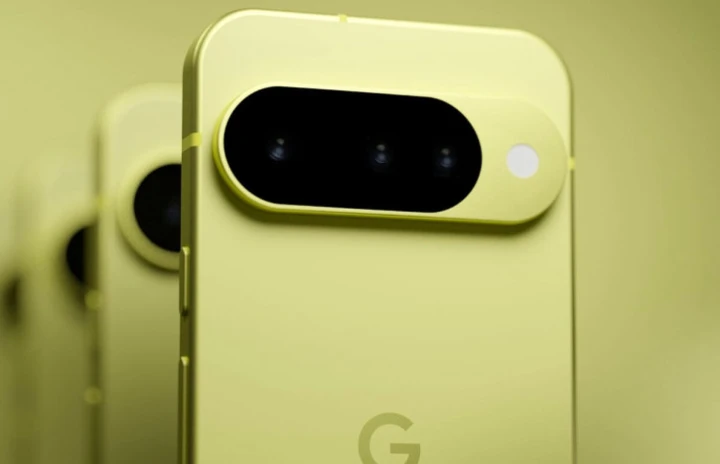 Google Pixel 10 во всех расцветках на слитых пресс-фото