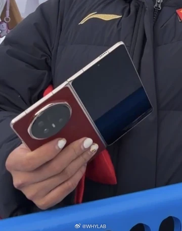 Honor Magic V6 замечен на Олимпиаде и показался на официальных тизерах