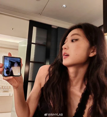 Honor Magic V Flip впервые показали на живых фото