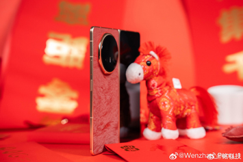 Honor победила складки гибких экранов? Живые фото Magic V6