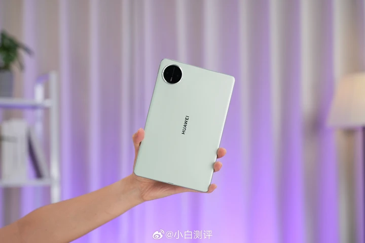 Huawei MatePad Mini красуется на студийных фото до анонса