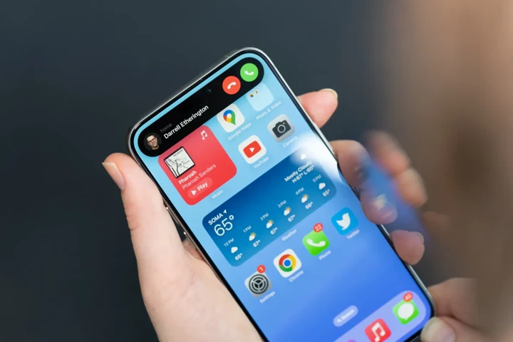 Экранные рамки в iPhone 16 могут почти исчезнуть: встречаем BRS