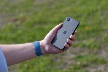 iPhone 17e сменит дизайн и может разочаровать экраном: первые секреты