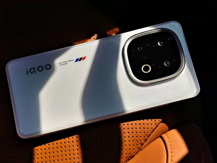 iQOO 15 и 15 Ultra не разочаруют конфигурацией камер