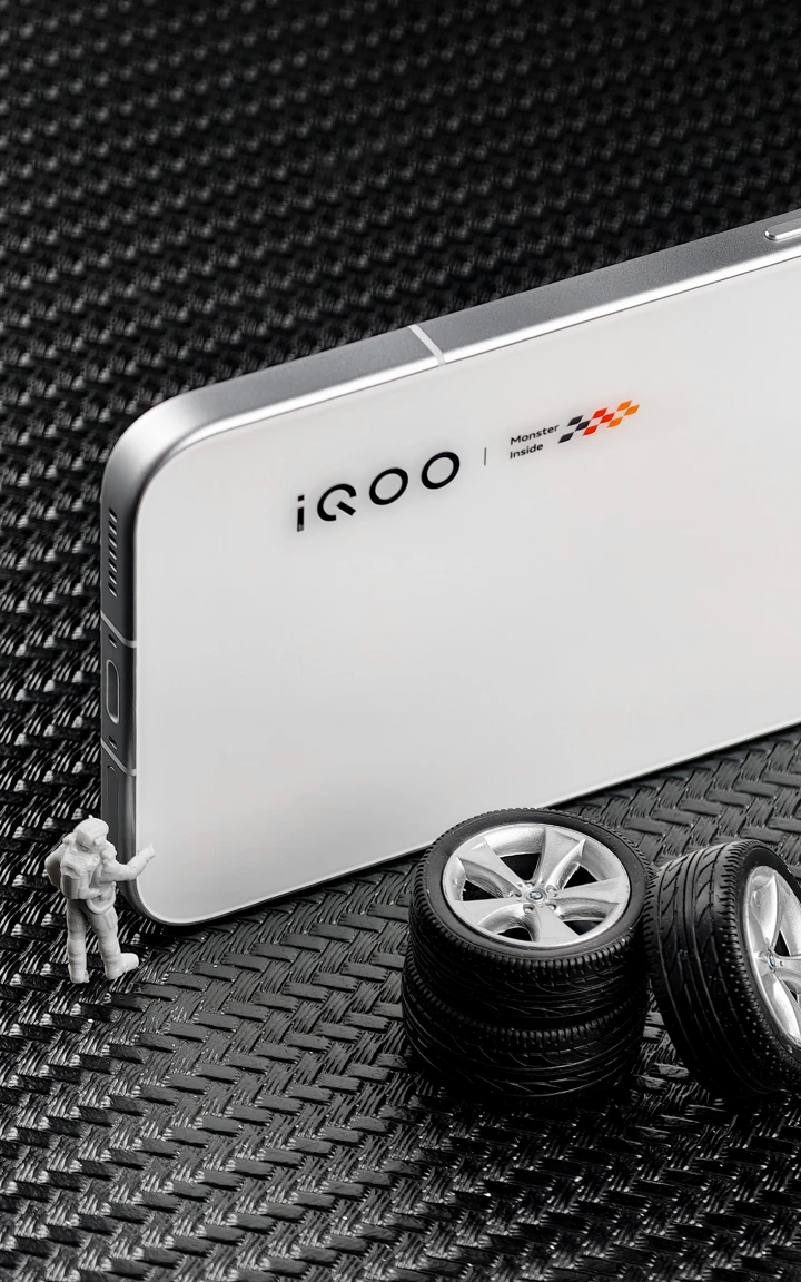 iQOO 15 Ultra отложен: вероятные причины и когда ждать?