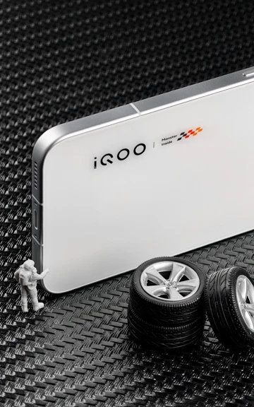 iQOO 15 Ultra отложен: вероятные причины и когда ждать?