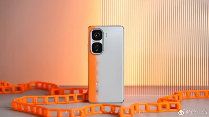 iQOO Neo 11 и 11 Pro продолжат славную чипсетную традицию серии