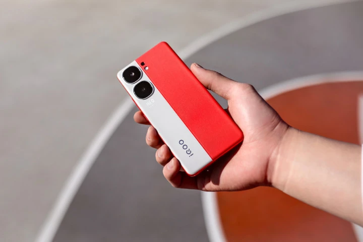 iQOO Neo 9 до анонса красуется на студийных фото во всех расцветках