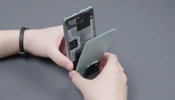 iQOO Z9 Turbo уже разобрали на видео: "маленький iQOO 12"