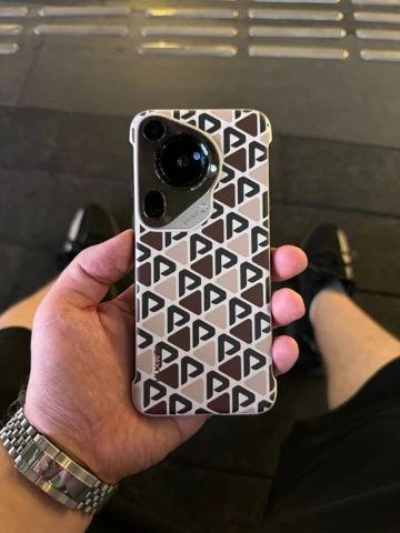 Исследуем Huawei Pura 70 Ultra! Примеры фото и облачный апгрейд кадров