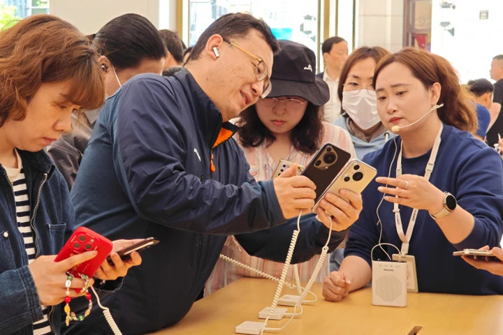 Какие смартфоны покупают китайцы с деньгами? Наглядный ответ