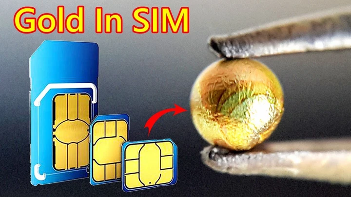 Китаец добывает слитки золота из старых SIM-карт (видео)