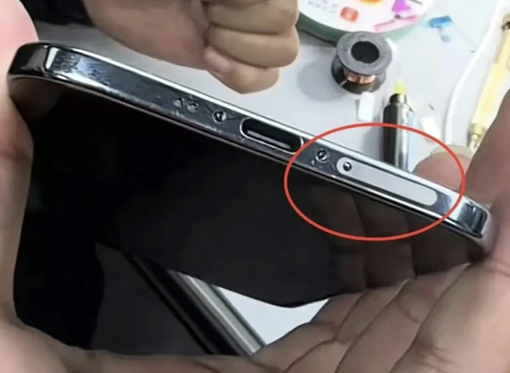 Китайские умельцы сделали iPhone Air со слотом под SIM-карту