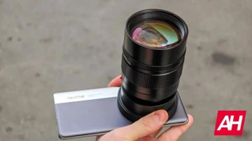 Концептофон Realme Ultra показали вживую на MWC 2025: фото и видео