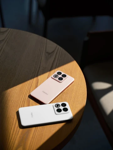 Meizu 22 уже красуется на студийных фото во всех расцветках