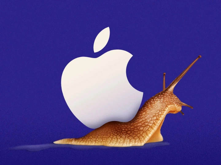 На Apple подали в суд за ложную рекламу ИИ-фишек Apple Intelligence