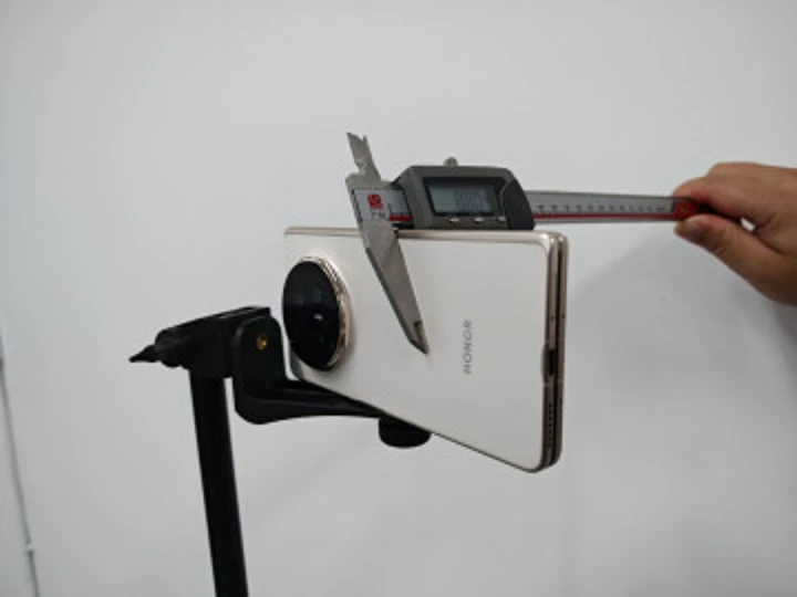 Неправильно измеряете: Honor ответила на разоблачения толщины Magic V5