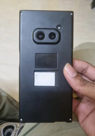 Nothing Phone (2a) вновь показали на шпионских фото