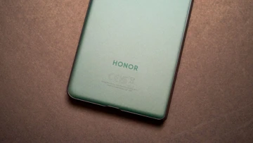 Новые секреты и сроки выхода смартфона Honor с батареей на 10 000 мАч