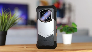 Обзор FossiBot F107 Pro: огромный аккумулятор, огромные камеры