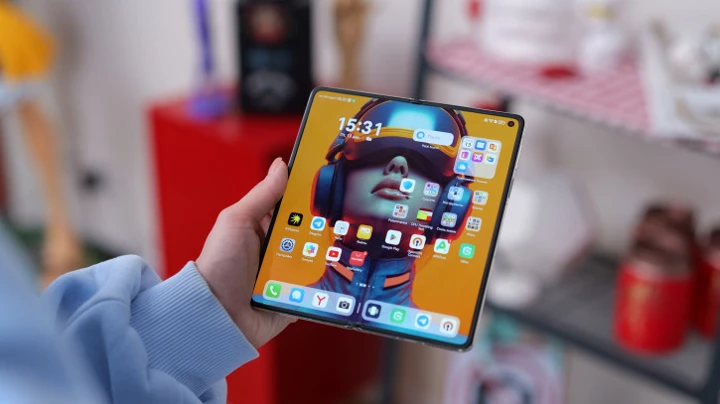 Обзор Huawei Mate X6: раскладная фотоимбочка!