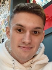 Обзор OPPO Reno 15 5G: интересный и приятный смартфон