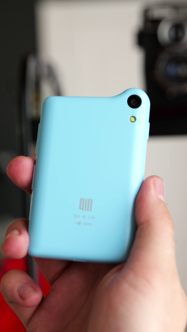 Обзор Qin K25: самый маленький смартфон Xiaomi