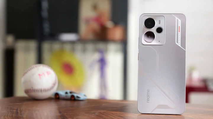 Обзор Realme 14 5G: новое поколение