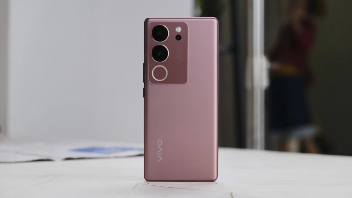 Обзор vivo V29: в свете ауры