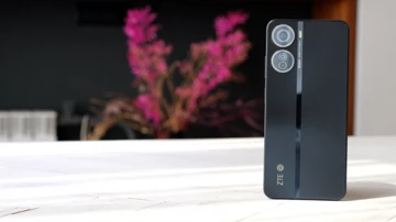 Обзор ZTE Voyage 3D: путешествие без цели, 3D без очков