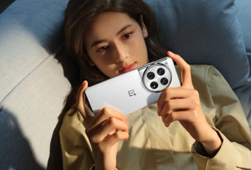 OnePlus 12 в руках пользователей на официальных фото