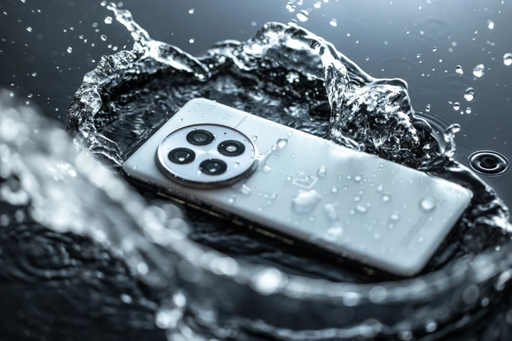 OnePlus 13 подешевел ниже 47 000 рублей на распродаже 11.11