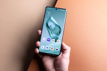 OnePlus 13 распрощается с "водопадом": важные подробности экрана