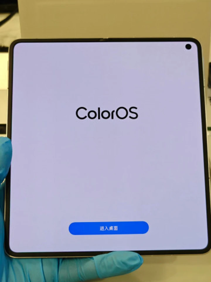 OPPO Find N5 в деталях на крупной подборке живых фото