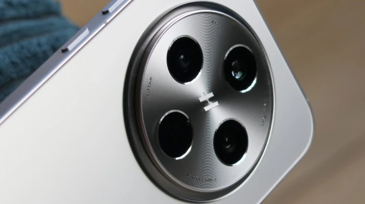 OPPO Find X8 mini будет называться иначе и получит наследника