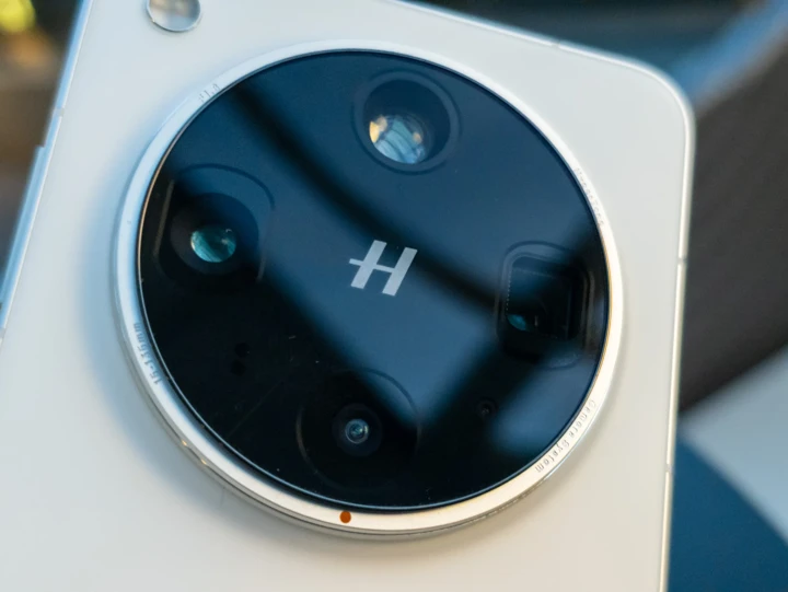 OPPO тестирует альтернативную конфигурацию камер Find X9 Ultra