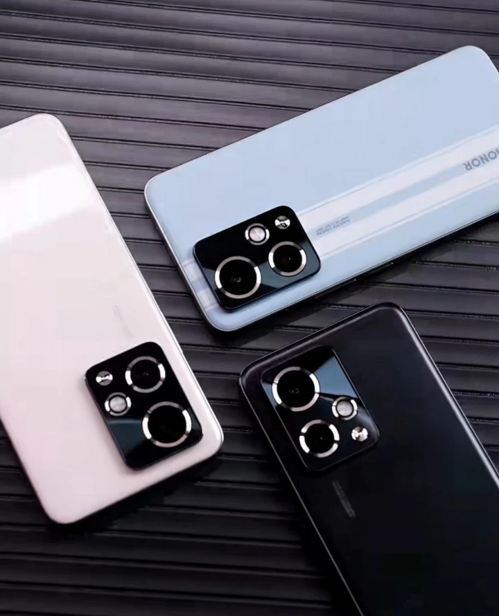 Первые живые фото и ключевые параметры Honor 90 GT за 3 часа до анонса