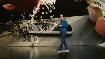 Против Apple готовят коллективный иск за мухлёж с водозащитой iPhone