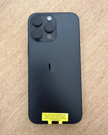 Прототип iPhone 16 Pro Max продают на eBay за неделю до старта продаж