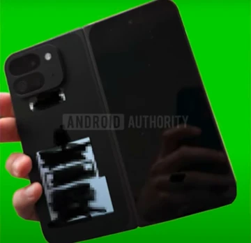 Quad-камера? Прототип Google Pixel Fold 2 показали на фото