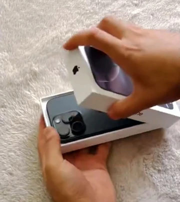 Распаковка iPhone 16 Pro до старта продаж (видео)