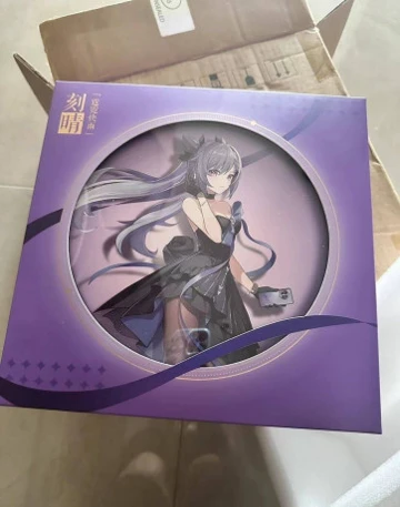 Распаковка лимитки OnePlus Ace 3 (OnePlus 12R) Genshin Impact на фото